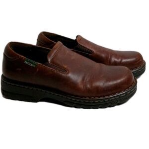 Eastland Womens 10 W Leather upper Slip on Round toe Work Farm Homestead Comfort